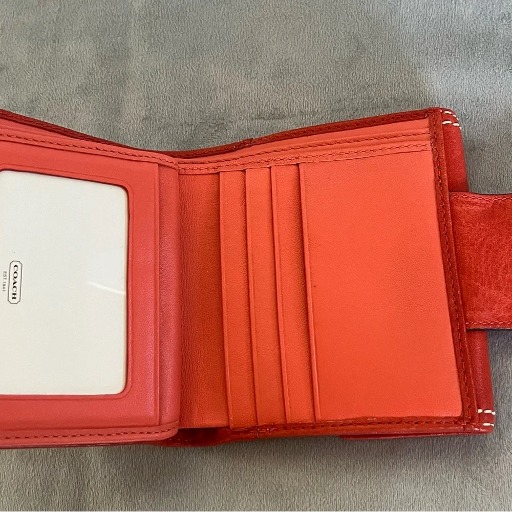 Coach Orange Leather Wallet with Gold Turnlock - Picture 5 of 7